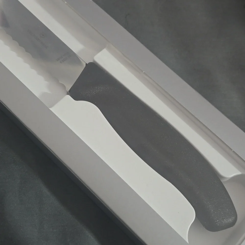 ❤️BUY 2 GET 1 FREE Victorinox Black-Handled Swiss Classic Bread Knife